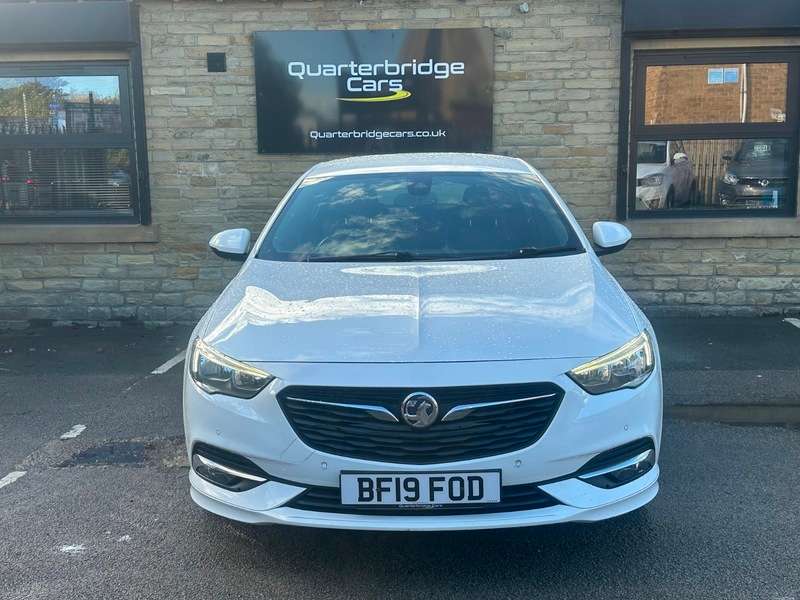 A 2019 VAUXHALL INSIGNIA GRAND SPORT SRI VX-LINE NAV A 2019 VAUXHALL INSIGNIA GRAND SPORT SRI VX-LINE NAV
