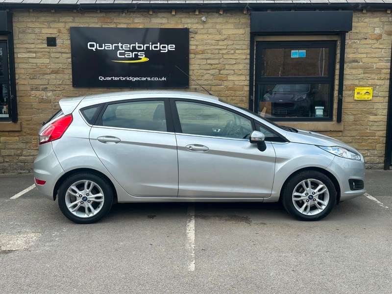 A 2015 FORD FIESTA ZETEC A 2015 FORD FIESTA ZETEC