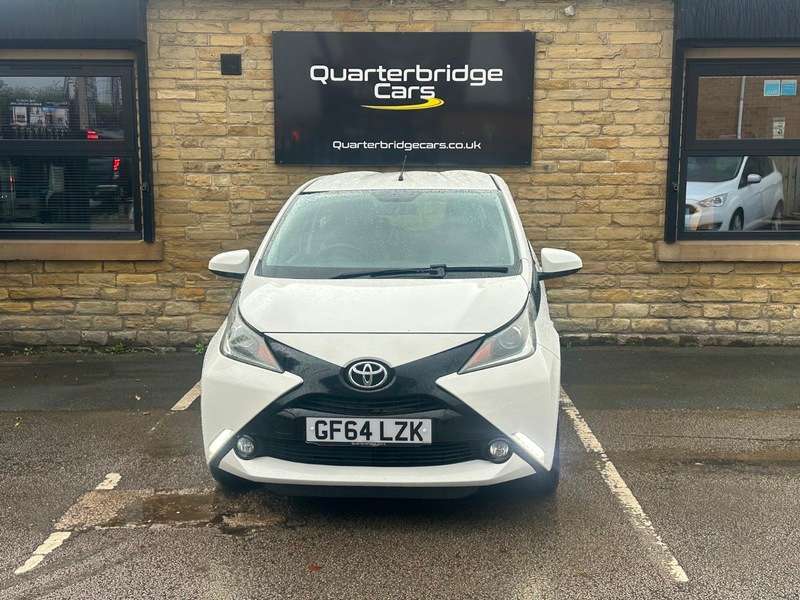 A 2014 TOYOTA AYGO VVT-I X-PRESSION A 2014 TOYOTA AYGO VVT-I X-PRESSION