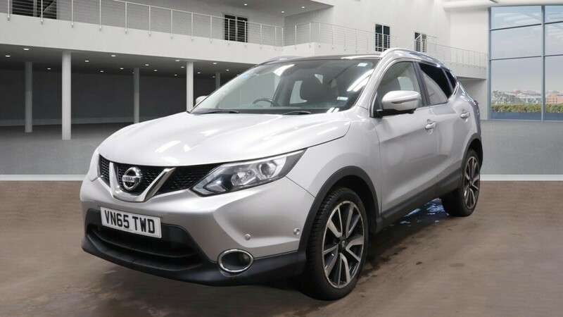 A 2015 NISSAN QASHQAI DCI TEKNA A 2015 NISSAN QASHQAI DCI TEKNA