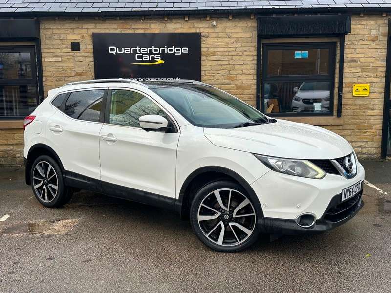 A 2014 NISSAN QASHQAI DCI TEKNA A 2014 NISSAN QASHQAI DCI TEKNA