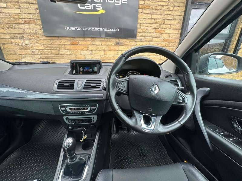 2015 RENAULT MEGANE 2015 RENAULT MEGANE