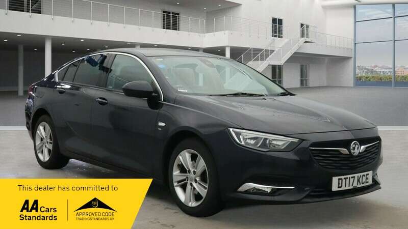 A 2017 VAUXHALL INSIGNIA GRAND SPORT SRI NAV ECOTEC A 2017 VAUXHALL INSIGNIA GRAND SPORT SRI NAV ECOTEC