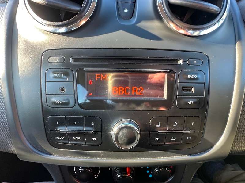 2015 DACIA SANDERO 2015 DACIA SANDERO