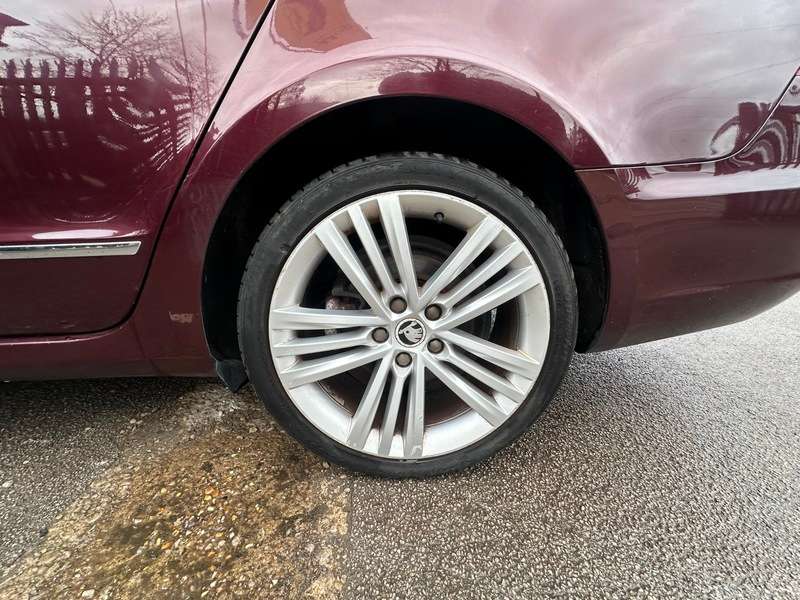 2013 SKODA SUPERB 2013 SKODA SUPERB