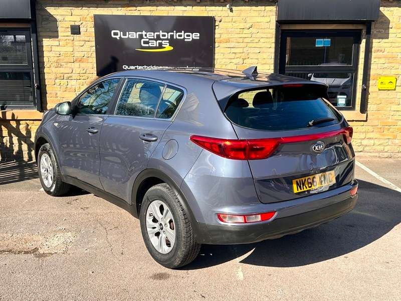 A 2016 KIA SPORTAGE 1 A 2016 KIA SPORTAGE 1