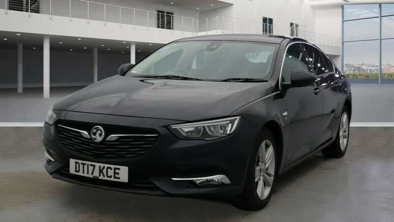 A 2017 VAUXHALL INSIGNIA GRAND SPORT SRI NAV ECOTEC A 2017 VAUXHALL INSIGNIA GRAND SPORT SRI NAV ECOTEC