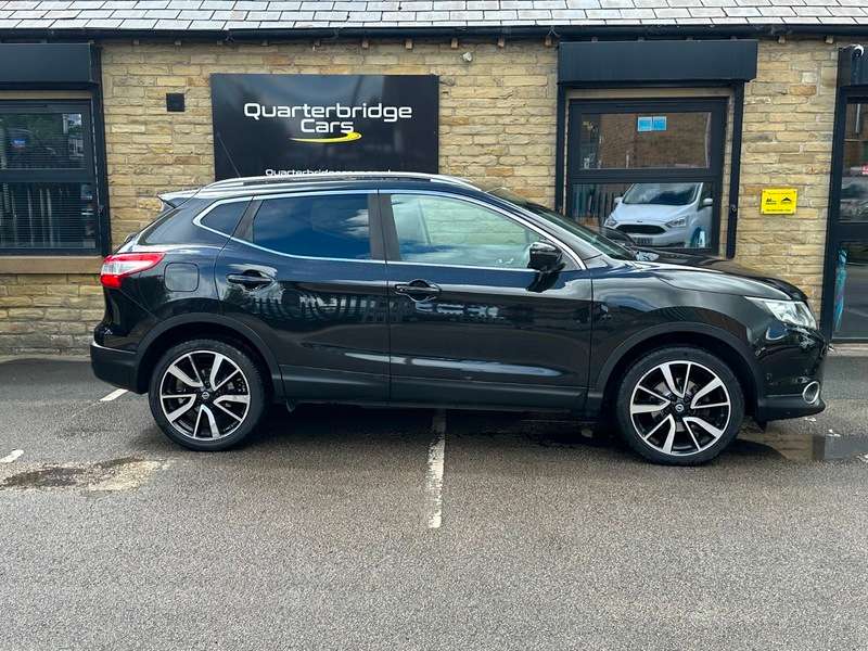 A 2016 NISSAN QASHQAI DCI TEKNA A 2016 NISSAN QASHQAI DCI TEKNA