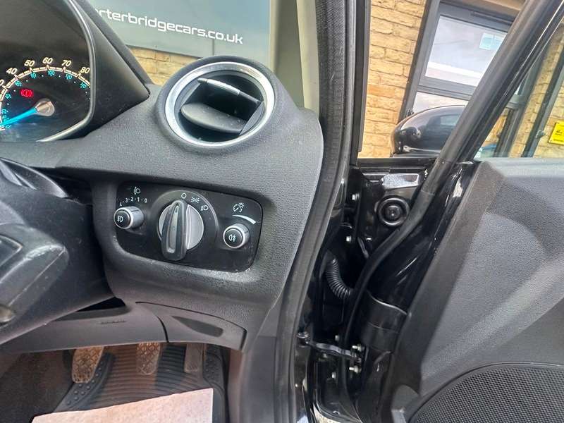 2013 FORD FIESTA 2013 FORD FIESTA