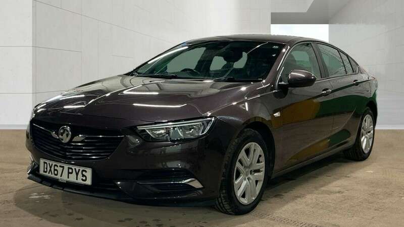 A 2017 VAUXHALL INSIGNIA GRAND SPORT DESIGN ECOTEC A 2017 VAUXHALL INSIGNIA GRAND SPORT DESIGN ECOTEC