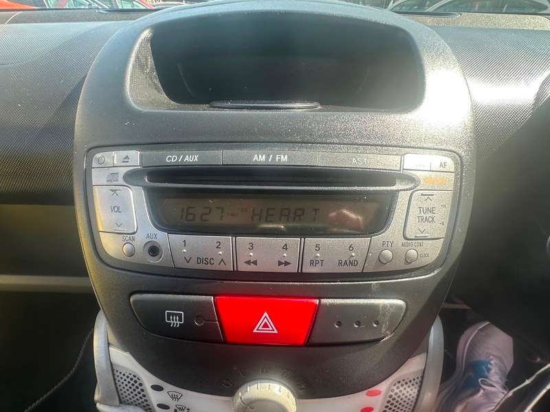 2009 PEUGEOT 107 2009 PEUGEOT 107