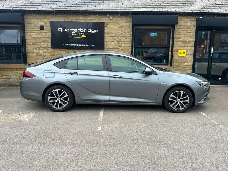 A 2018 VAUXHALL INSIGNIA GRAND SPORT DESIGN NAV A 2018 VAUXHALL INSIGNIA GRAND SPORT DESIGN NAV