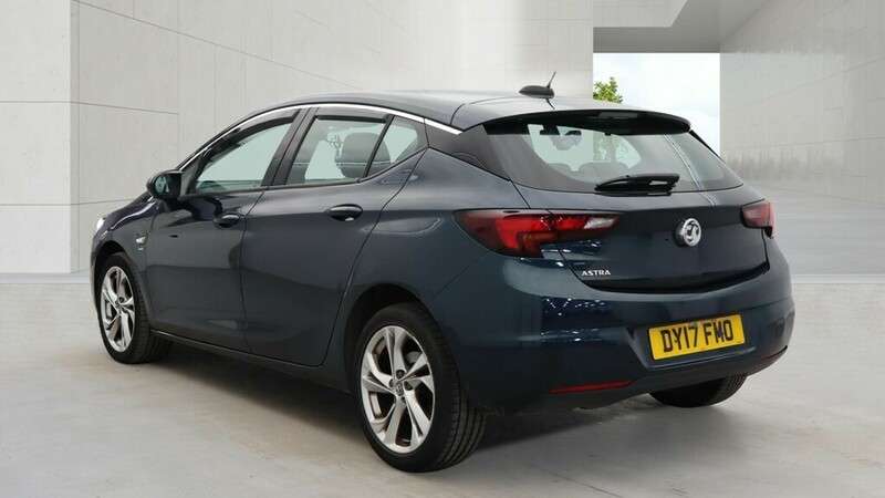 A 2017 VAUXHALL ASTRA SRI A 2017 VAUXHALL ASTRA SRI