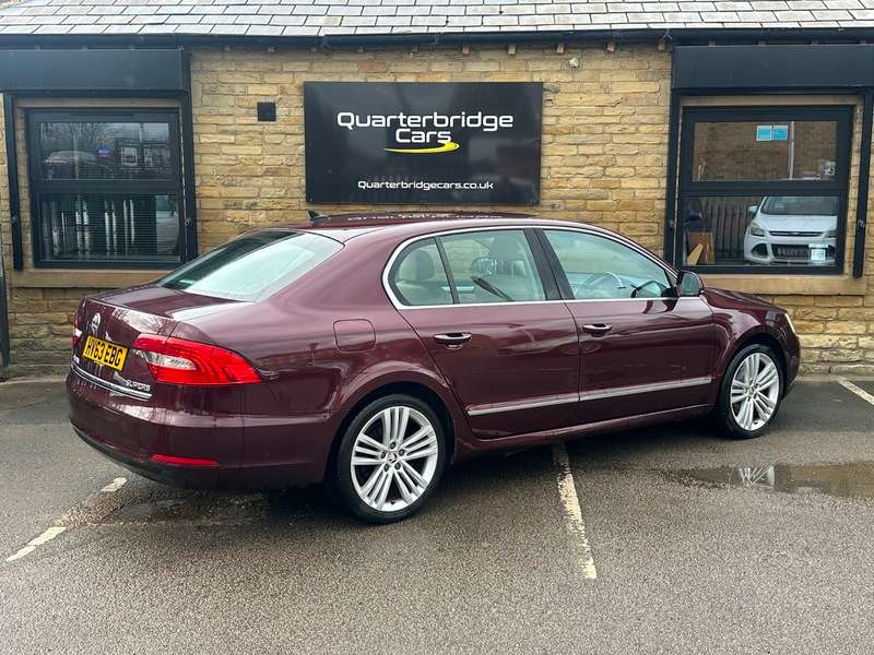 A 2013 SKODA SUPERB ELEGANCE TDI CR DSG A 2013 SKODA SUPERB ELEGANCE TDI CR DSG