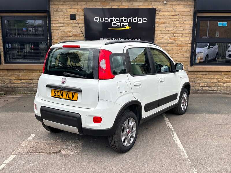A 2014 FIAT PANDA 4x4 MULTIJET A 2014 FIAT PANDA 4x4 MULTIJET