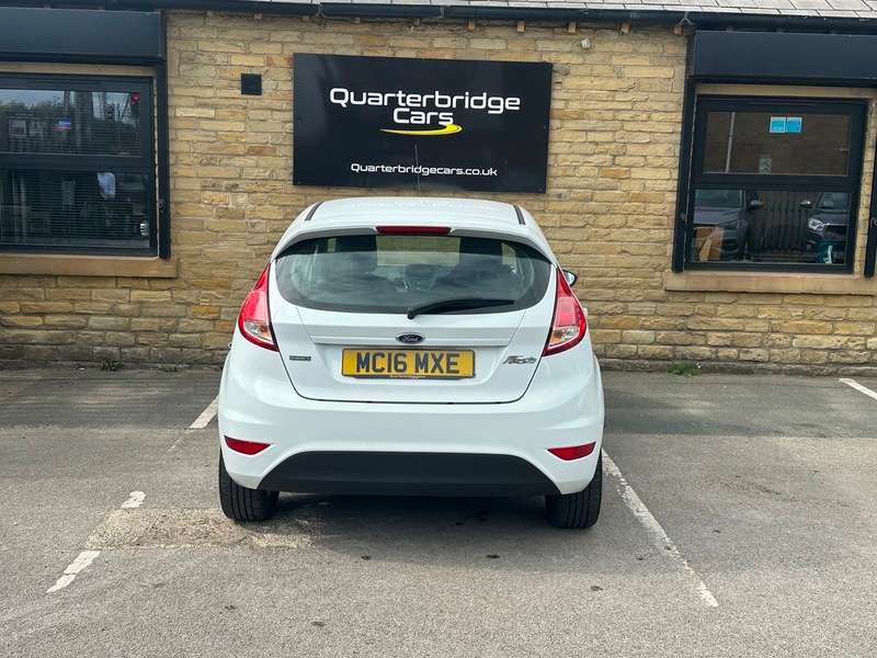 A 2016 FORD FIESTA ZETEC A 2016 FORD FIESTA ZETEC