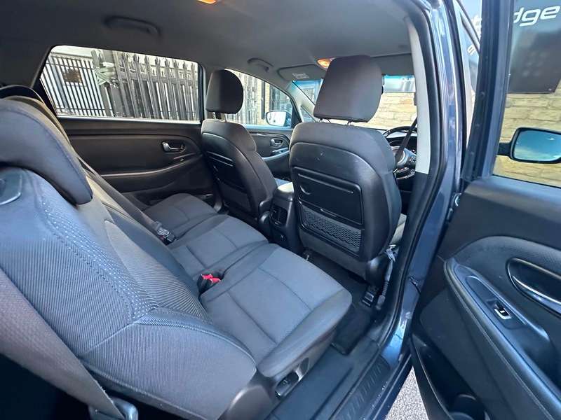 2014 KIA CARENS 2014 KIA CARENS