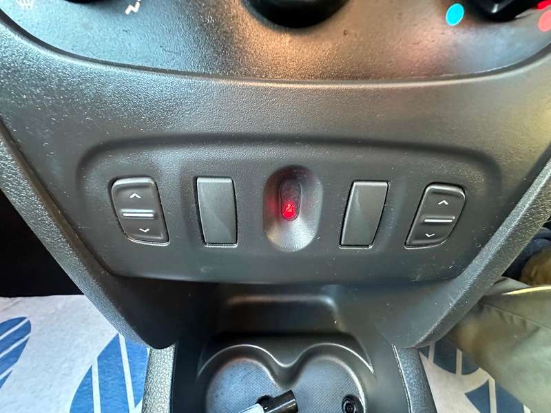 2015 DACIA SANDERO 2015 DACIA SANDERO