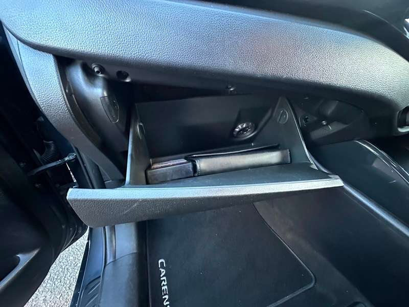 2014 KIA CARENS 2014 KIA CARENS