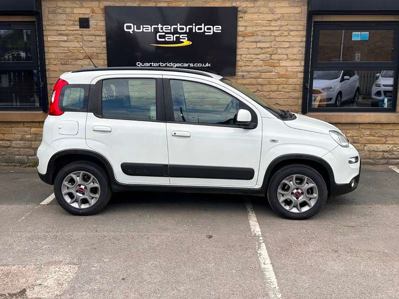 A 2014 FIAT PANDA 4x4 MULTIJET A 2014 FIAT PANDA 4x4 MULTIJET