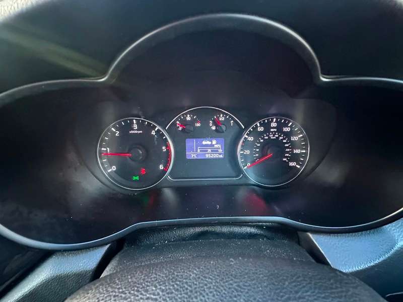 2014 KIA CARENS 2014 KIA CARENS