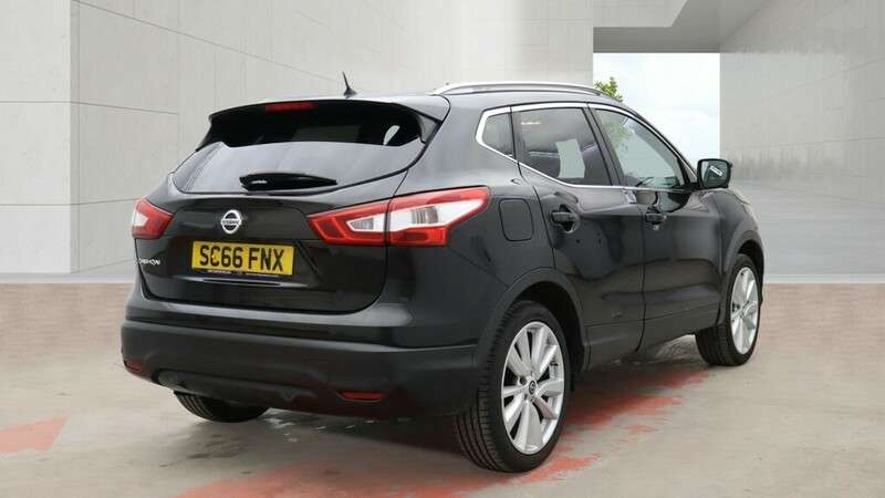 A 2016 NISSAN QASHQAI TEKNA DIG-T A 2016 NISSAN QASHQAI TEKNA DIG-T