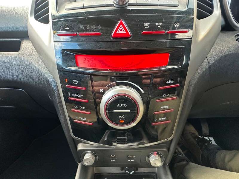 2016 SSANGYONG TIVOLI 2016 SSANGYONG TIVOLI