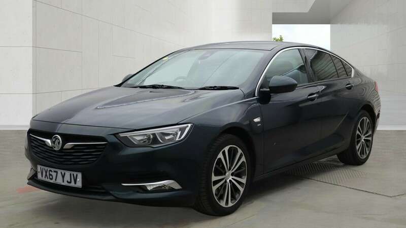 A 2017 VAUXHALL INSIGNIA GRAND SPORT SRI NAV A 2017 VAUXHALL INSIGNIA GRAND SPORT SRI NAV