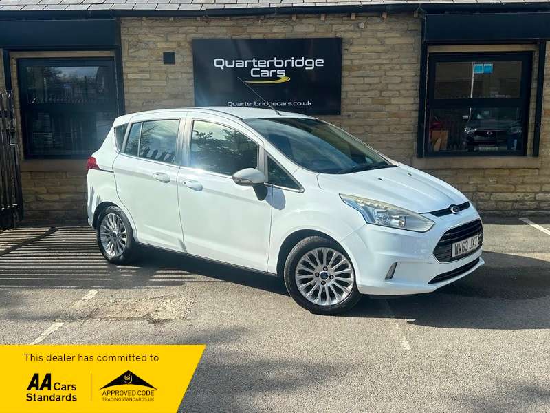 A 2013 FORD B-MAX TITANIUM A 2013 FORD B-MAX TITANIUM