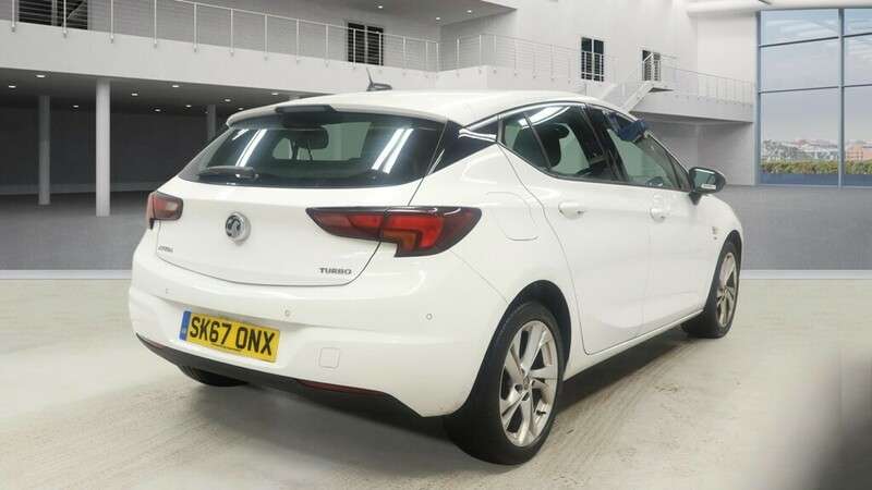 A 2017 VAUXHALL ASTRA SRI A 2017 VAUXHALL ASTRA SRI