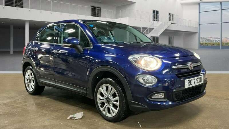 A 2017 FIAT 500X POP STAR A 2017 FIAT 500X POP STAR