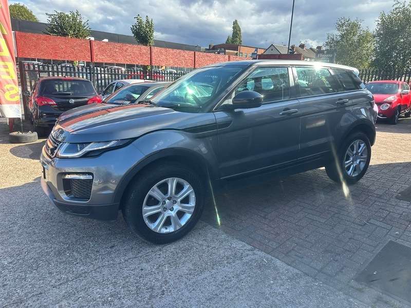 A 2017 LAND ROVER RANGE ROVER EVOQUE ED4 SE TECH A 2017 LAND ROVER RANGE ROVER EVOQUE ED4 SE TECH