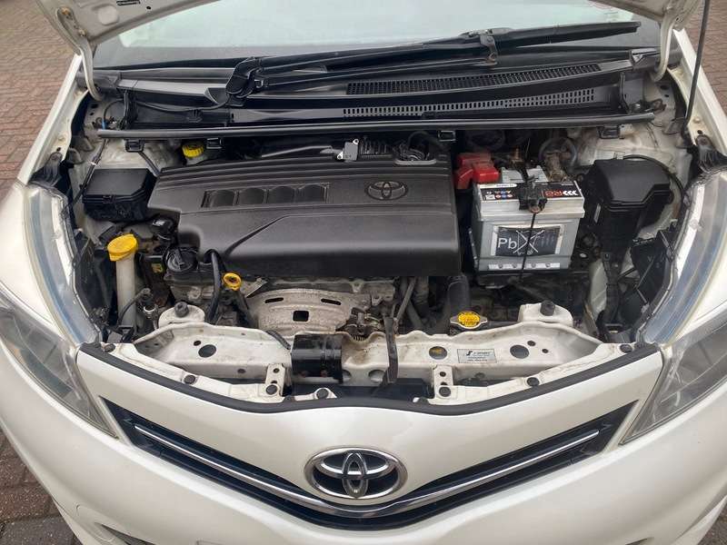 2014 TOYOTA YARIS 2014 TOYOTA YARIS