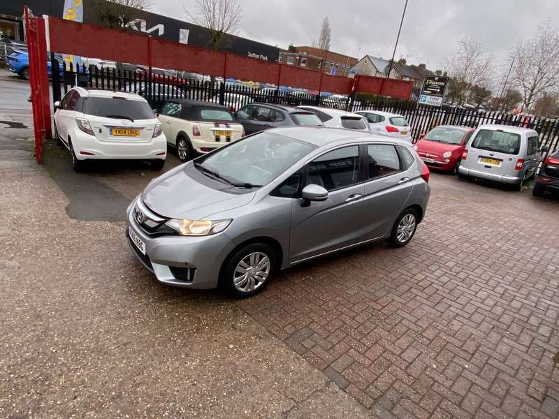 A 2016 HONDA JAZZ I-VTEC S A 2016 HONDA JAZZ I-VTEC S