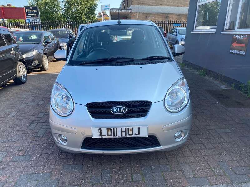 A 2011 KIA PICANTO 2 A 2011 KIA PICANTO 2