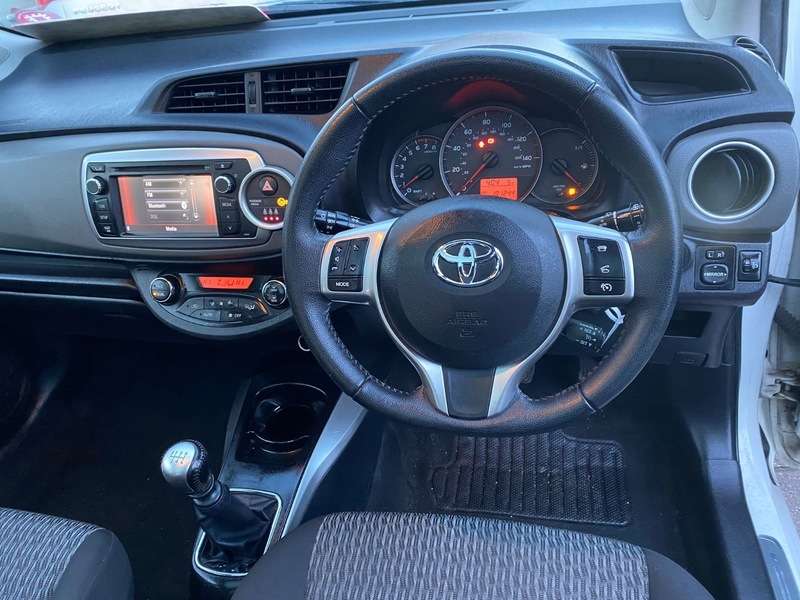 A 2014 TOYOTA YARIS VVT-I ICON PLUS A 2014 TOYOTA YARIS VVT-I ICON PLUS