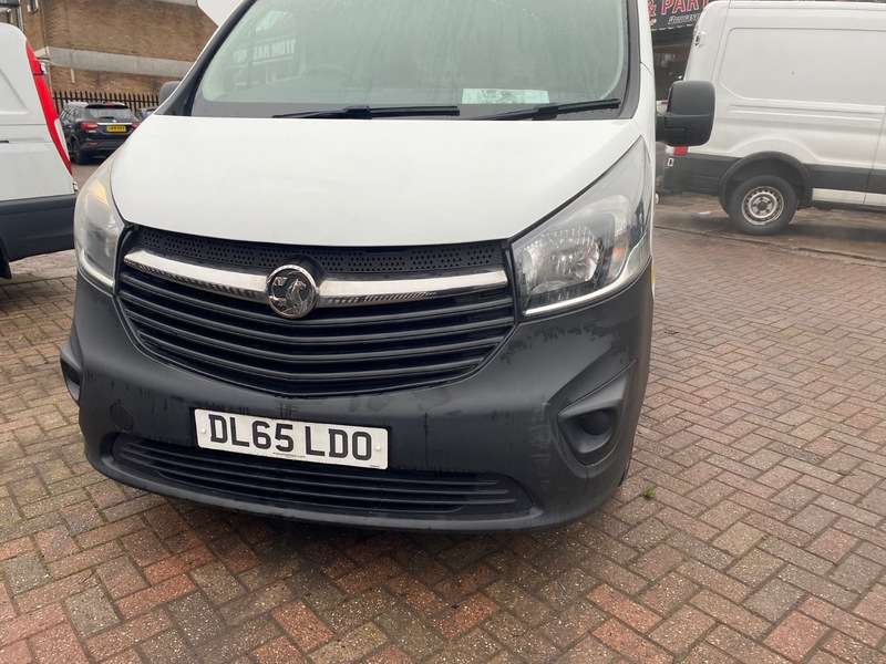 A 2015 VAUXHALL VIVARO 2900 L2H1 CDTI P/V A 2015 VAUXHALL VIVARO 2900 L2H1 CDTI P/V