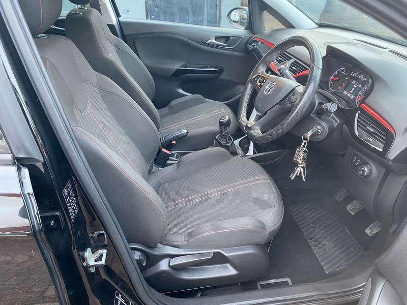 A 2019 VAUXHALL CORSA SRI VX-LINE NAV BLACK A 2019 VAUXHALL CORSA SRI VX-LINE NAV BLACK