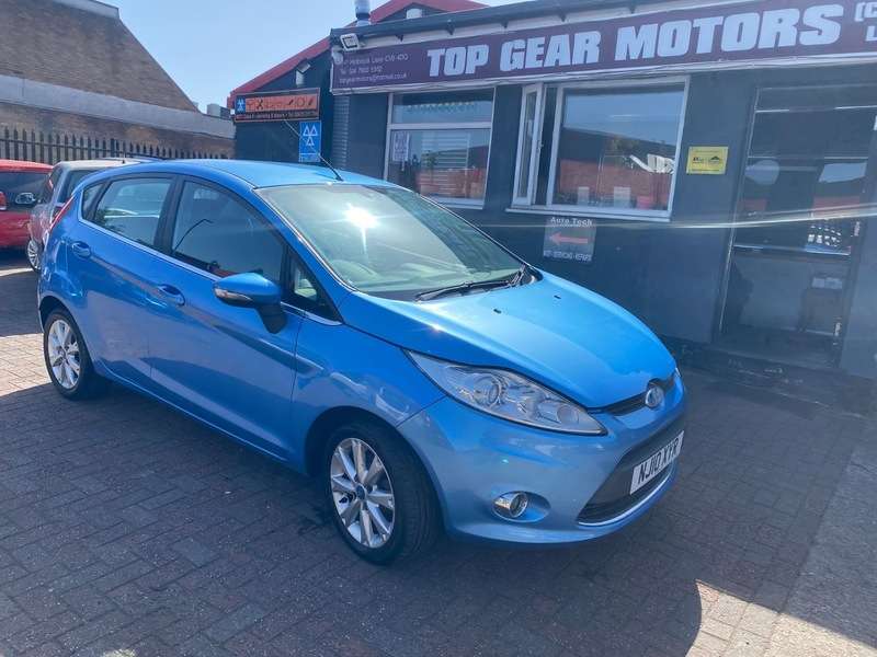 A 2010 FORD FIESTA ZETEC A 2010 FORD FIESTA ZETEC