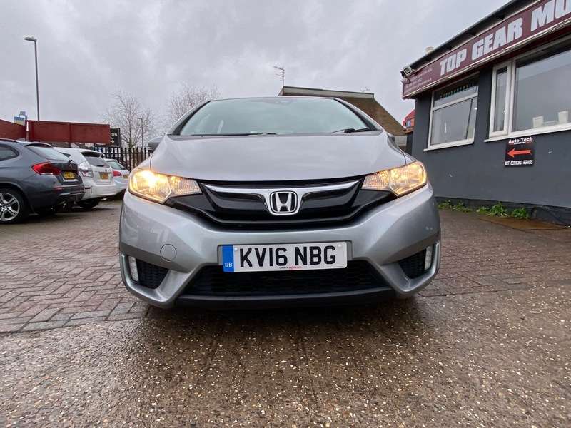 A 2016 HONDA JAZZ I-VTEC S A 2016 HONDA JAZZ I-VTEC S