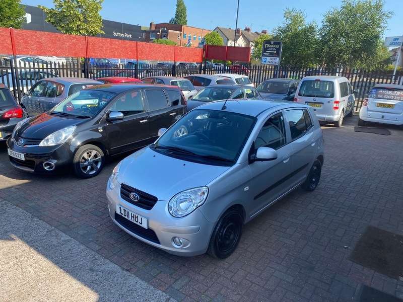 A 2011 KIA PICANTO 2 A 2011 KIA PICANTO 2