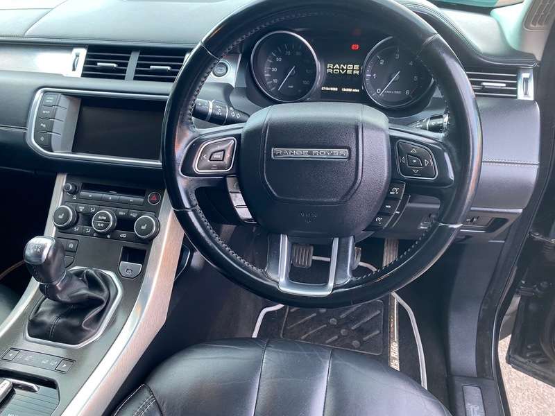 A 2012 LAND ROVER RANGE ROVER EVOQUE SD4 PRESTIGE A 2012 LAND ROVER RANGE ROVER EVOQUE SD4 PRESTIGE