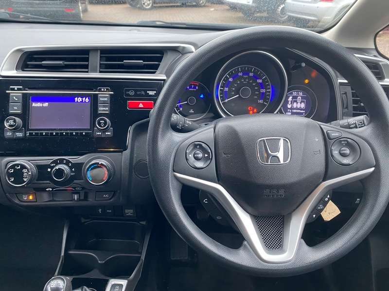 A 2016 HONDA JAZZ I-VTEC S A 2016 HONDA JAZZ I-VTEC S