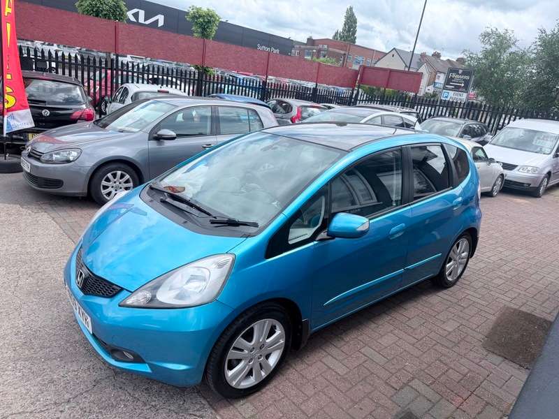 A 2009 HONDA JAZZ I-VTEC EX I-SHIFT A 2009 HONDA JAZZ I-VTEC EX I-SHIFT