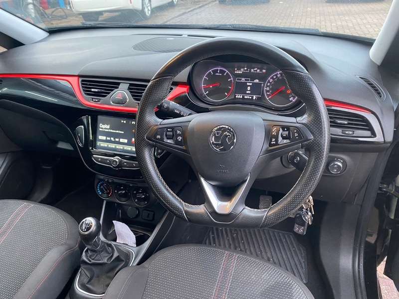 A 2019 VAUXHALL CORSA SRI VX-LINE NAV BLACK A 2019 VAUXHALL CORSA SRI VX-LINE NAV BLACK