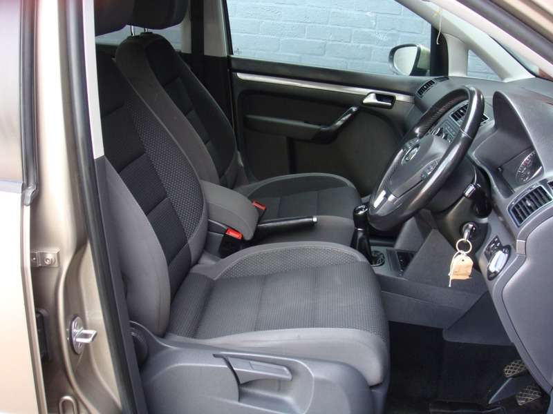 2013 VOLKSWAGEN TOURAN 2013 VOLKSWAGEN TOURAN