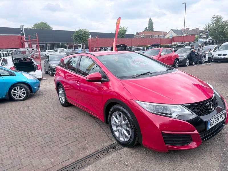 A 2015 HONDA CIVIC I-DTEC S NAVI TOURER A 2015 HONDA CIVIC I-DTEC S NAVI TOURER
