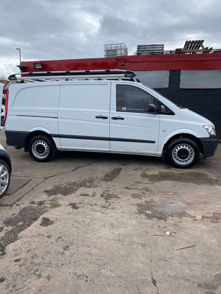 A 2014 MERCEDES VITO 113 CDI A 2014 MERCEDES VITO 113 CDI