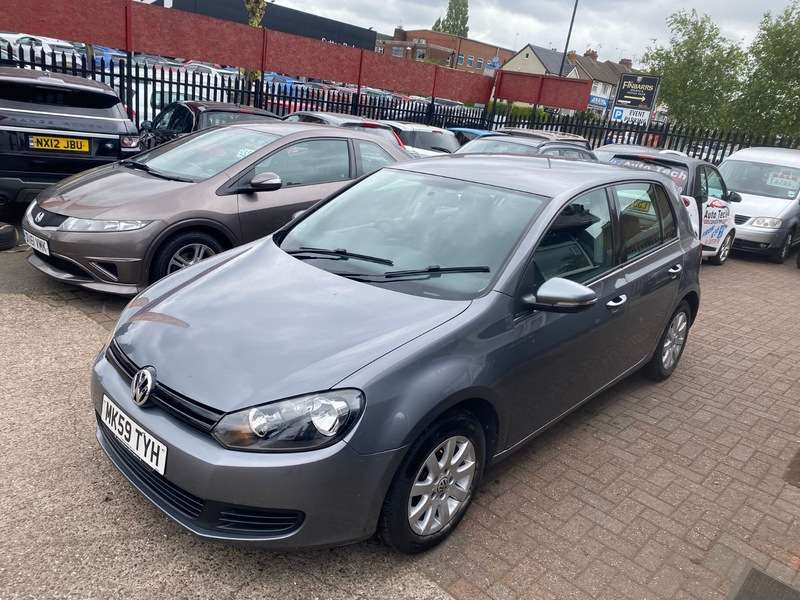 A 2009 VOLKSWAGEN GOLF S TSI A 2009 VOLKSWAGEN GOLF S TSI