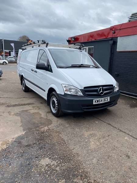 A 2014 MERCEDES VITO 113 CDI A 2014 MERCEDES VITO 113 CDI